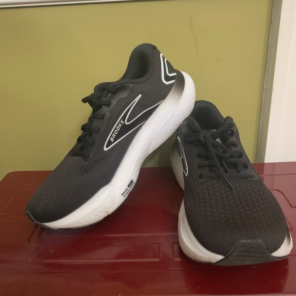 Brooks Running Shoes Womens 9 Black Glycerin 21 DNA LOFT v3 Cushioned Sneakers
